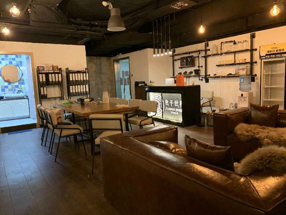 1661242440135971.jpg 鄭州特色劇情體驗館裝修設(shè)計