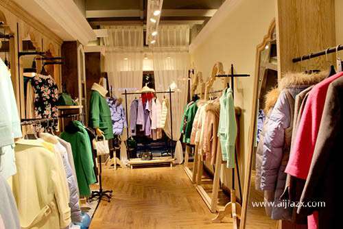 鄭州20平米的服裝店裝修,小服裝店裝修設(shè)計(jì)要點(diǎn)