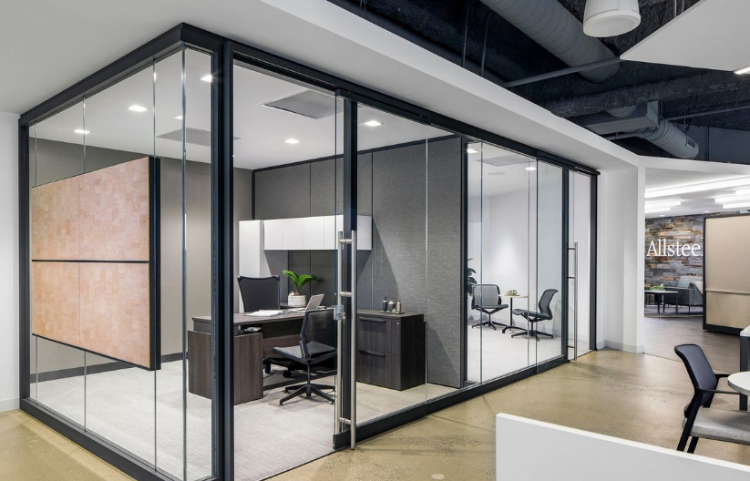 鄭州辦公室玻璃隔斷效果圖-不同類(lèi)型玻璃隔斷價(jià)格
